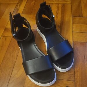Women's Franco Sarlo platform sandal